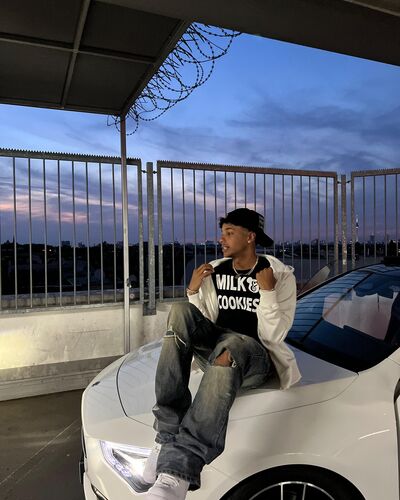 2fa65e74 d105 42fb b268 49f6dba62775