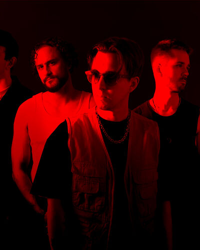 Solence Black Red Horizontal