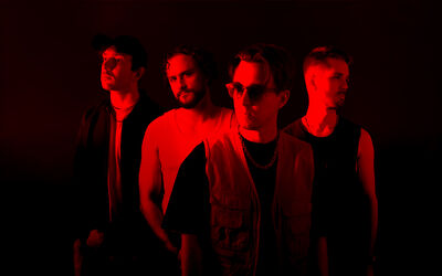 Solence Black Red Horizontal