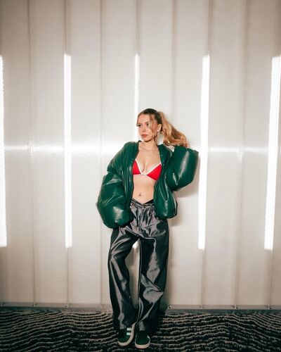 Groß Kati K 1credit Kati K