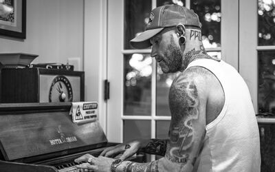 Satsang Credit Lee Hetherington