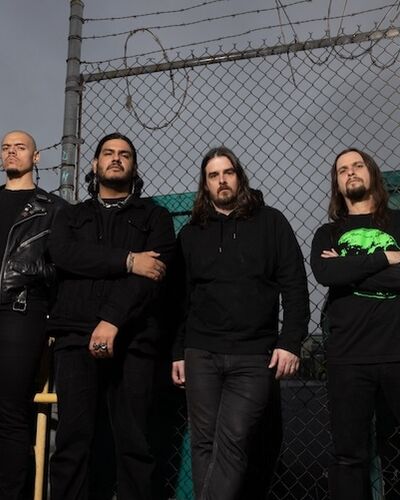 Vertikalconcerts nails photo credit hristo shindov